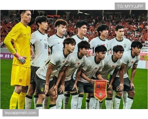 韩国男足正备战亚洲杯关键赛事,近期热身赛呈现阵容调整与战术演练阶段 韩国男足正备战亚洲杯关键赛事,近期热身赛呈现阵容调整与战术演练阶段